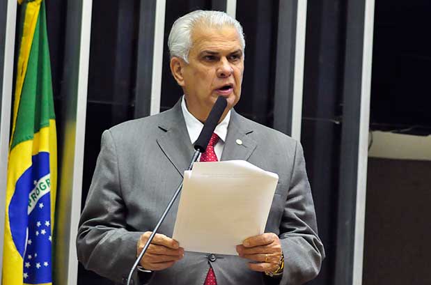 O deputado José Carlos Araújo