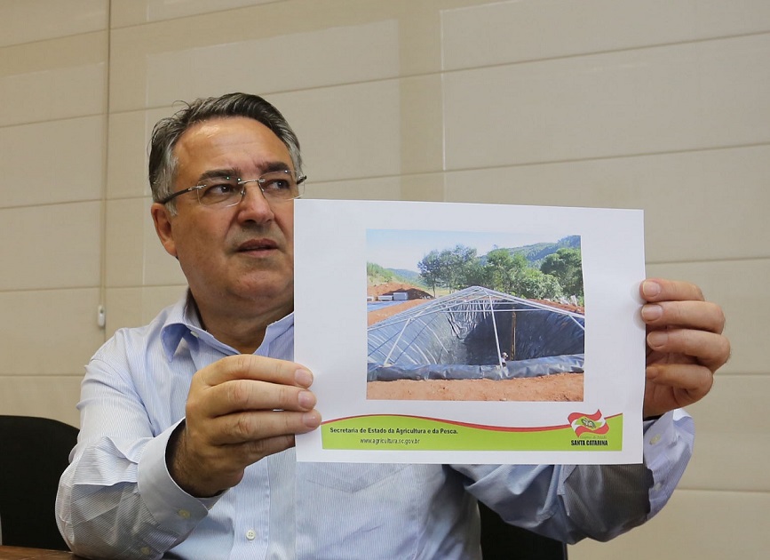 Colombo: "Garantimos oferecimento de água aos animais da propriedade, permitindo enfrentar de forma qualificada o problema da seca."
