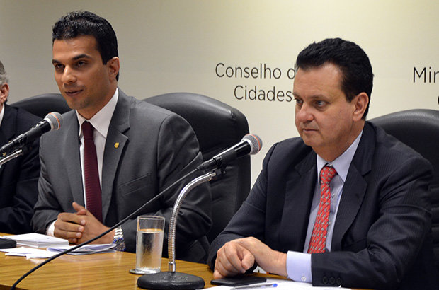 Deputado Irajá Abreu (TO) e o ministro das Cidades, Gilberto kassab – Foto: Heleno Rezende