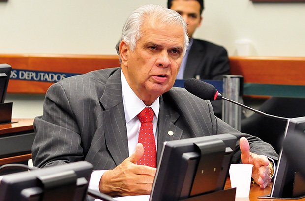 Araújo: banda larga só funciona nas grandes cidades