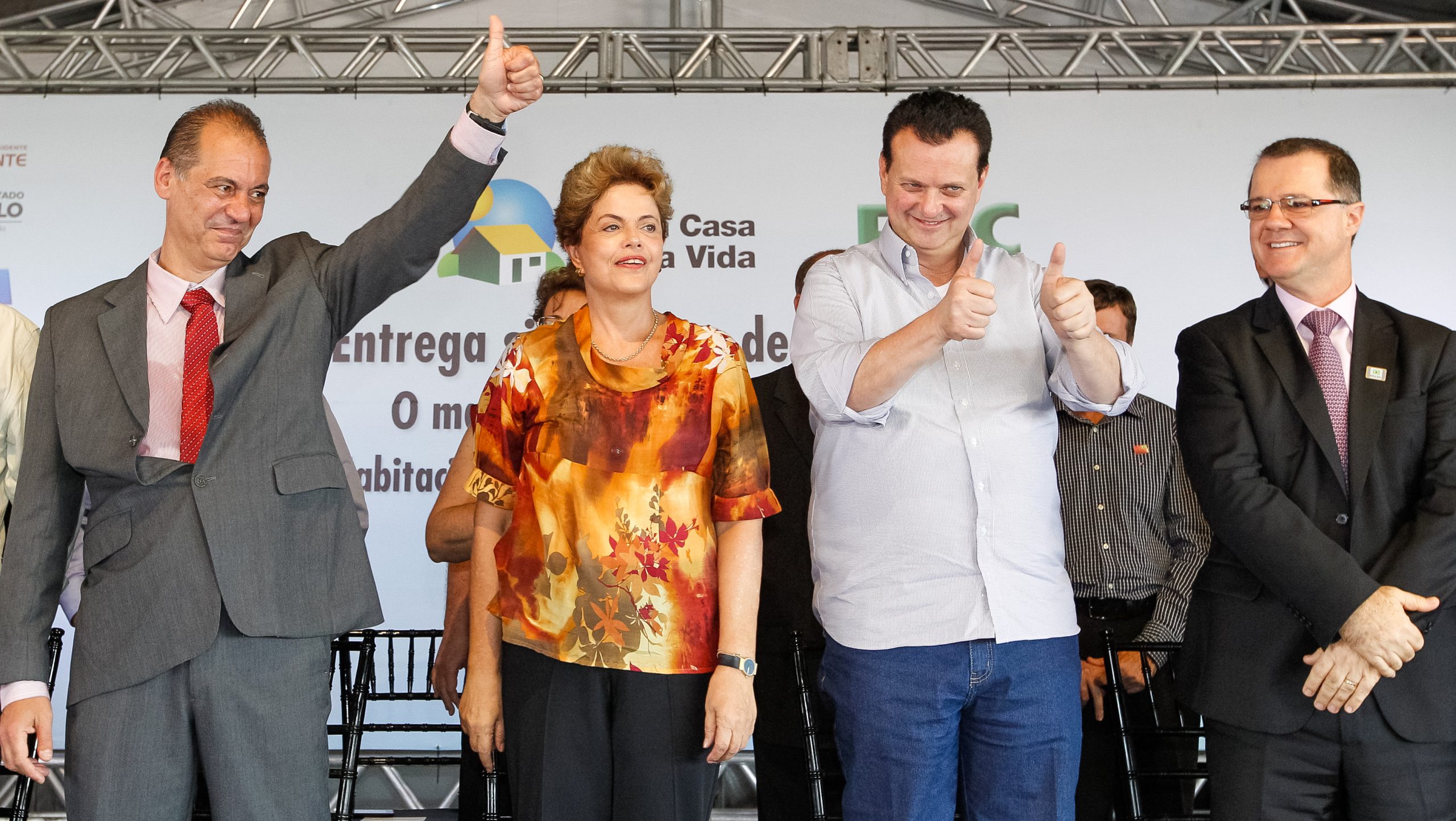 Presidente Prudente - SP, 16/09/2015. Presidenta Dilma Rousseff Presidenta Dilma Rousseff durante Cerimônia de entrega de unidades habitacionais do Conjunto Habitacional Jardim João Domingos Netto e entrega simultânea de unidades habitacionais do Condomínio Rubi, em Cotia/SP, do programa Minha Casa Minha Vida. Foto: Roberto Stuckert Filho/PR