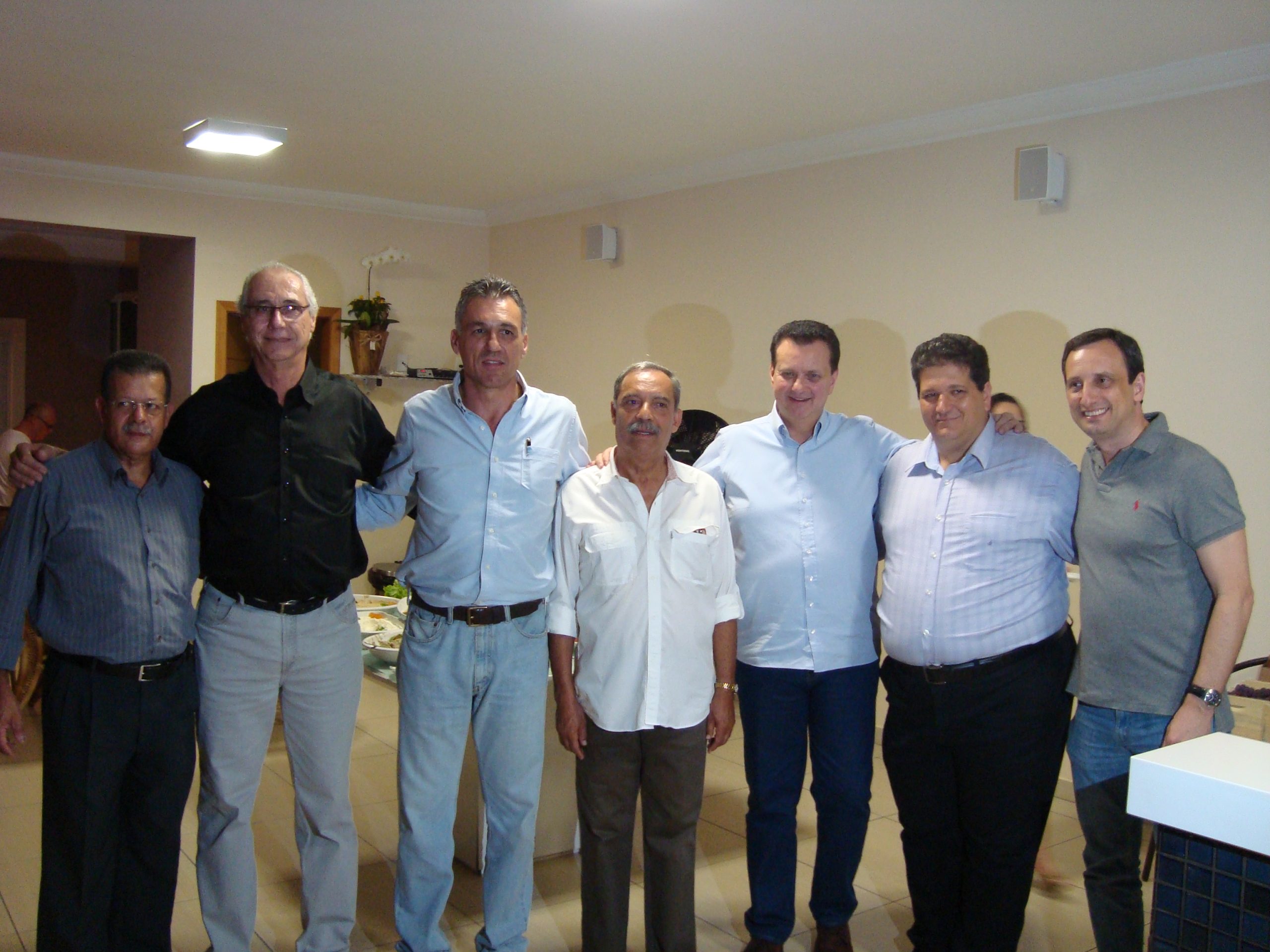 Em Itupeva, reunião com pré-candidatos da região às eleições de 2016