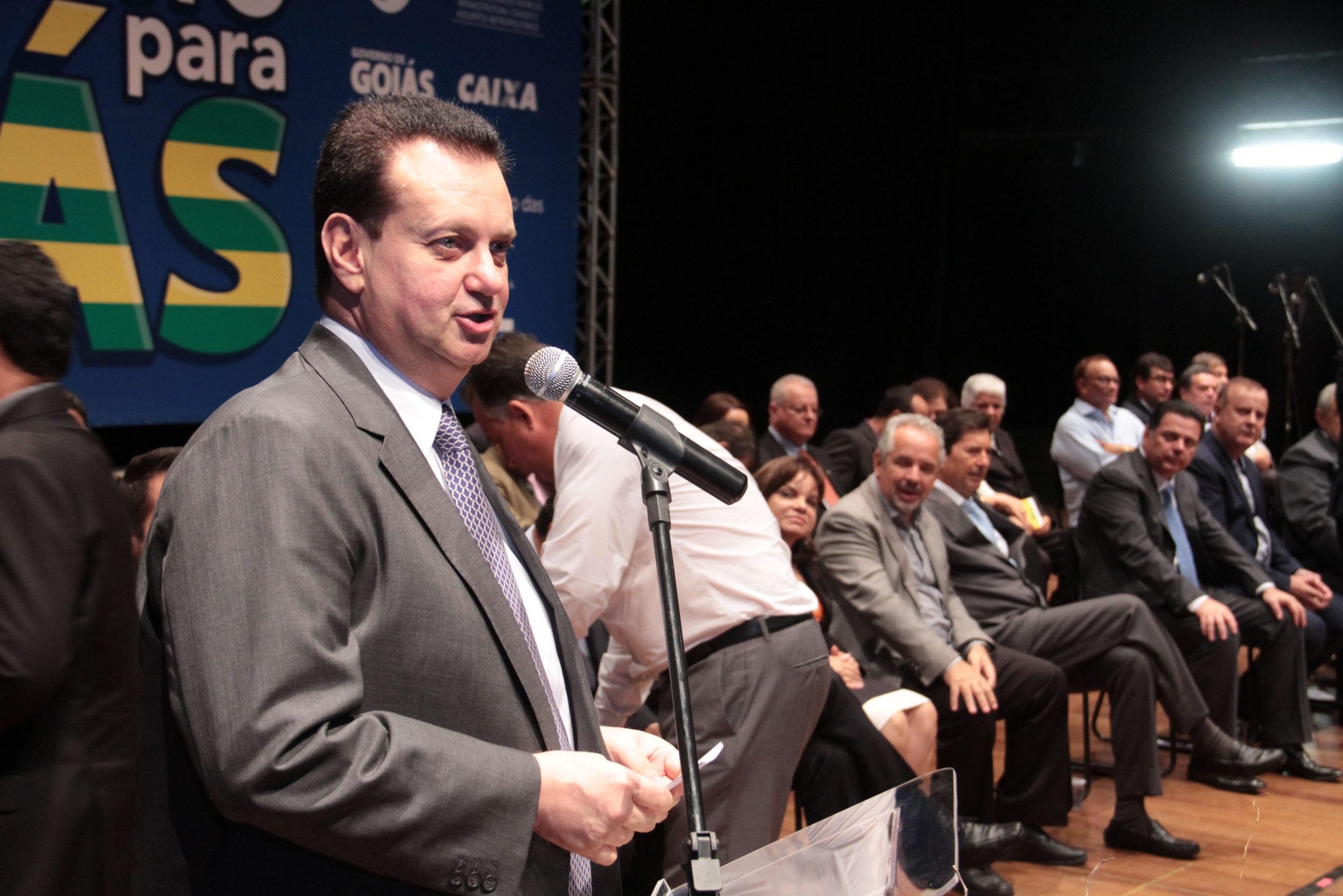 "Aqui vamos avançar para mais qualidade de vida, pois saneamento significa saúde para a população dos municípios envolvidos", disse Kassab.