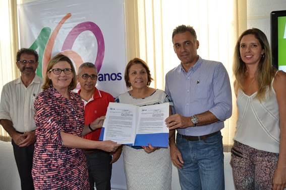 A prefeita Maria Edna e o presidente interino do PSD, Guilherme Campos.