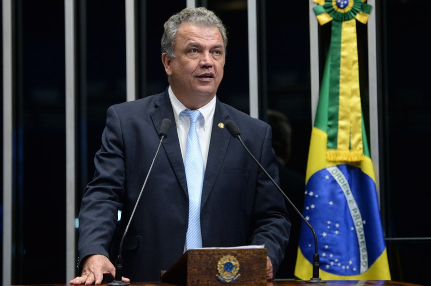 O senador Sérgio Petecão (AC)