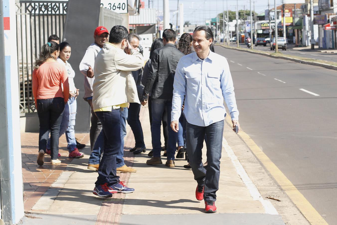 Marquinhos Trad na rua