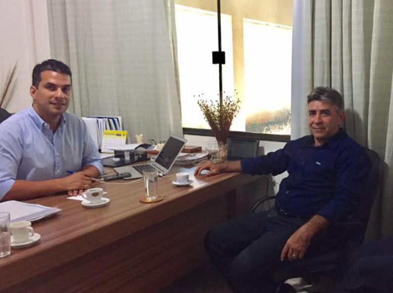 iraja-abreu-em-reuniao-com-valdeni