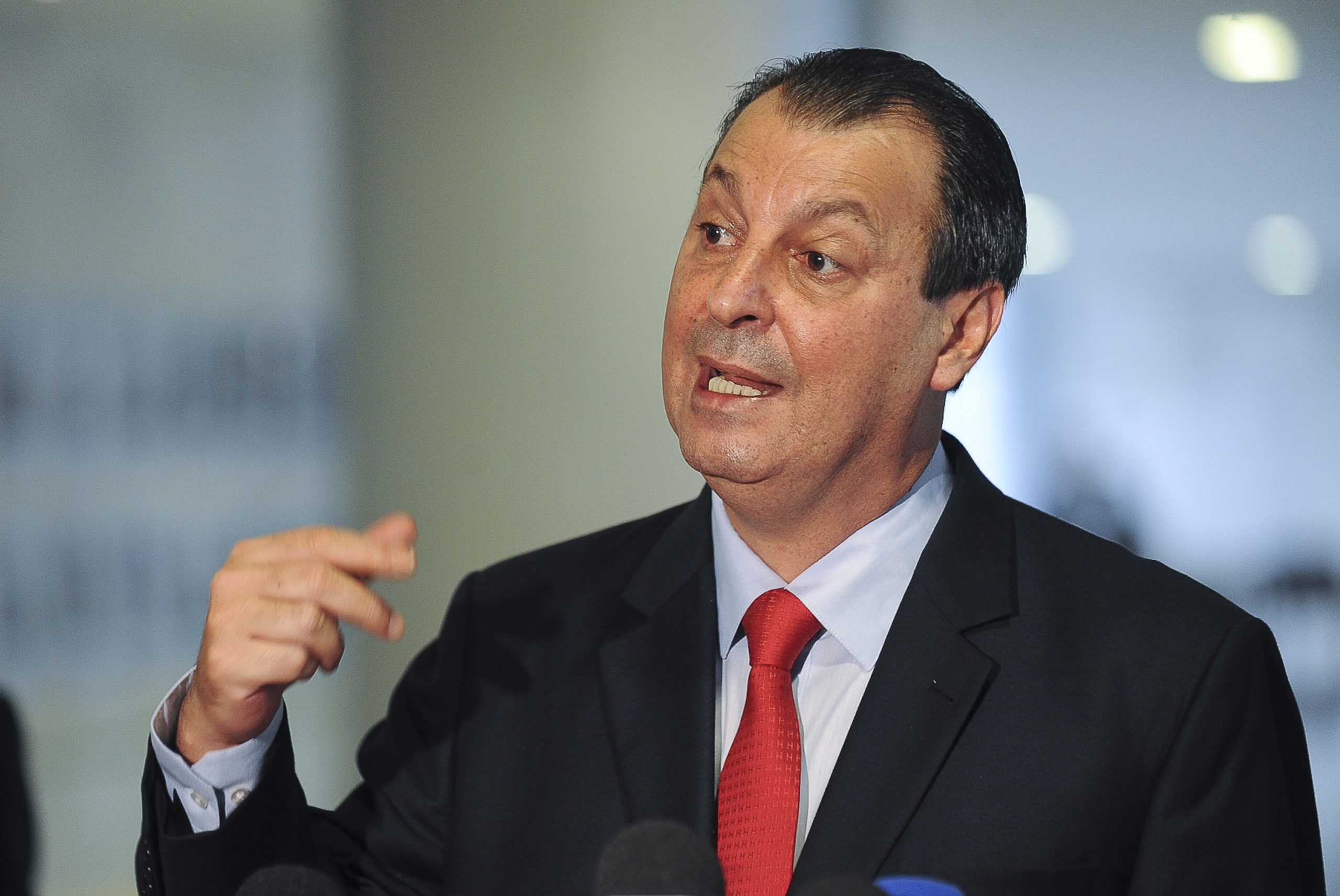 Omar Aziz: preocupação com o tráfico nas fronteiras